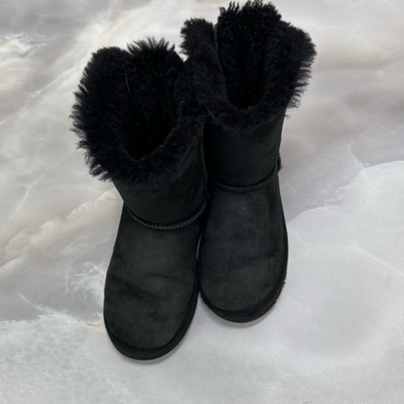 Ugg Bailey Bow Short Boots - Picture 9 of 10